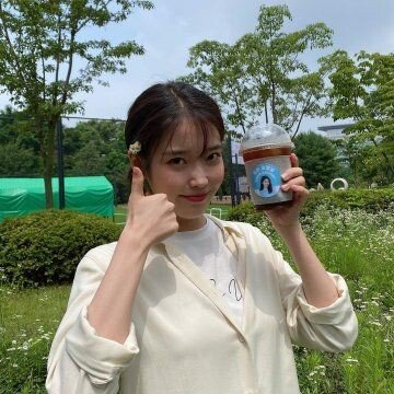 아이유 여친짤 일수도 아닐수도 있는 사진들 .jpg | 인스티즈