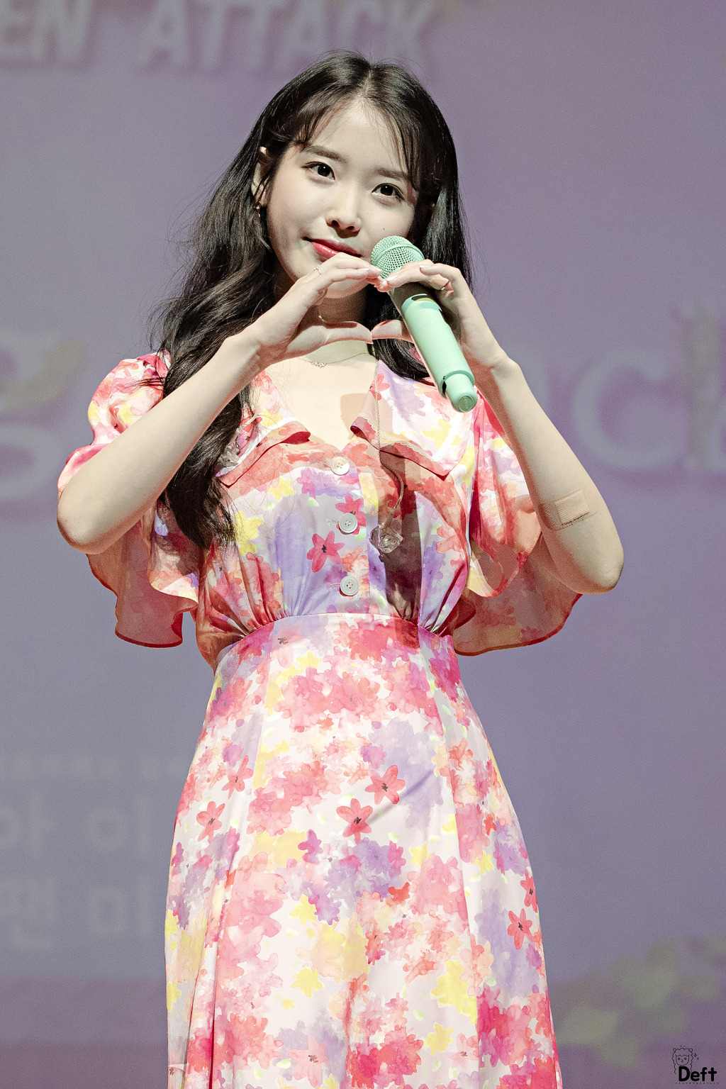 [IUTV] 장만월에게 물어봐! &amp; 이지은에게 물어봐! + 엉망진창 아이유 11주년 파티 + 이지금 콘서트 못가는 지은이 | 인스티즈