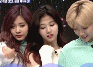 사람 홀리게 끼부리는 끼쟁이 사나 | 인스티즈