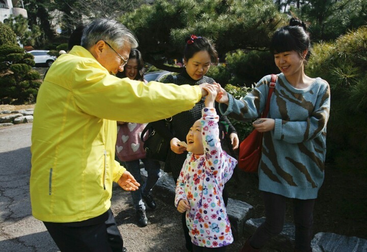 문통령 노란색 착붙 모음.jpg | 인스티즈