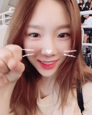 오늘자 아쿠아리움 놀러간 태연 셀카.gif | 인스티즈