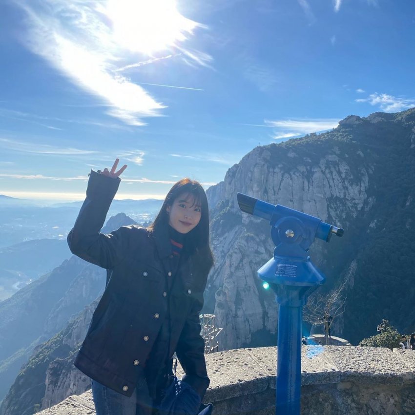 스페인 여행중 아이유 인스타 업데이트 | 인스티즈