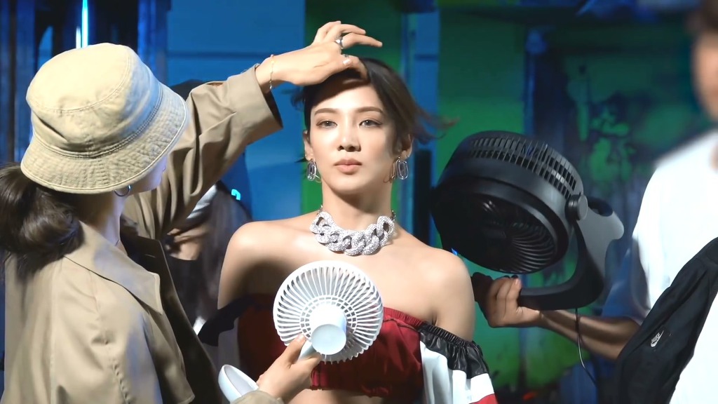 9931164A5F1F04E12AF4A5