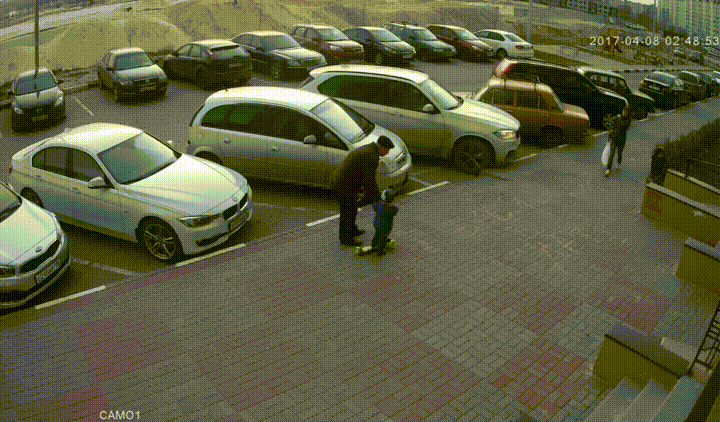 아파트에서 언제나 위를 조심해야하는 이유.gif | 인스티즈