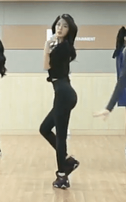설현의 춤사위.gif | 인스티즈