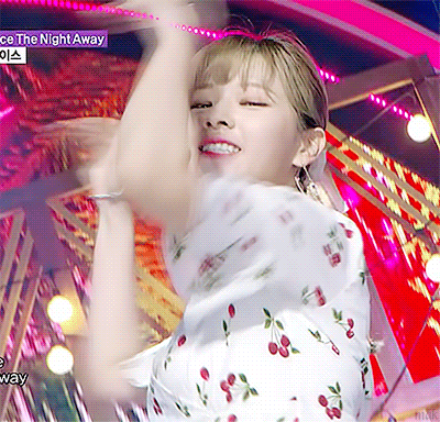 오늘자 음악중심 DTNA 무대 트와이스 정연.gif | 인스티즈