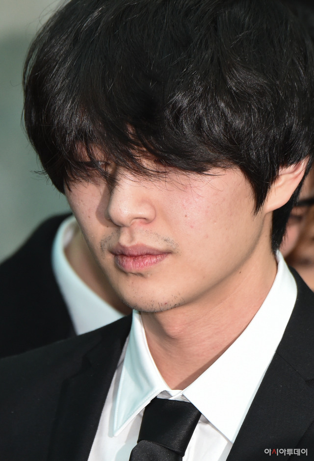 아무런 표정이 없이 눈물 한 방울 보이지 않아 더 마음 아팠던 샤이니 맏형 온유, 막내 태민.jpg | 인스티즈