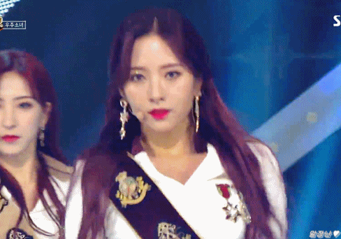 인기가요 우주소녀 성소,보나.gif | 인스티즈
