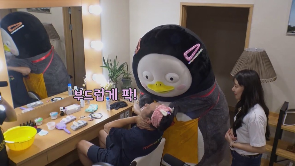 [펭수] 펭수가 직접 제작진들에게 힐링선물하는 EBS 복지 클래스 | 인스티즈