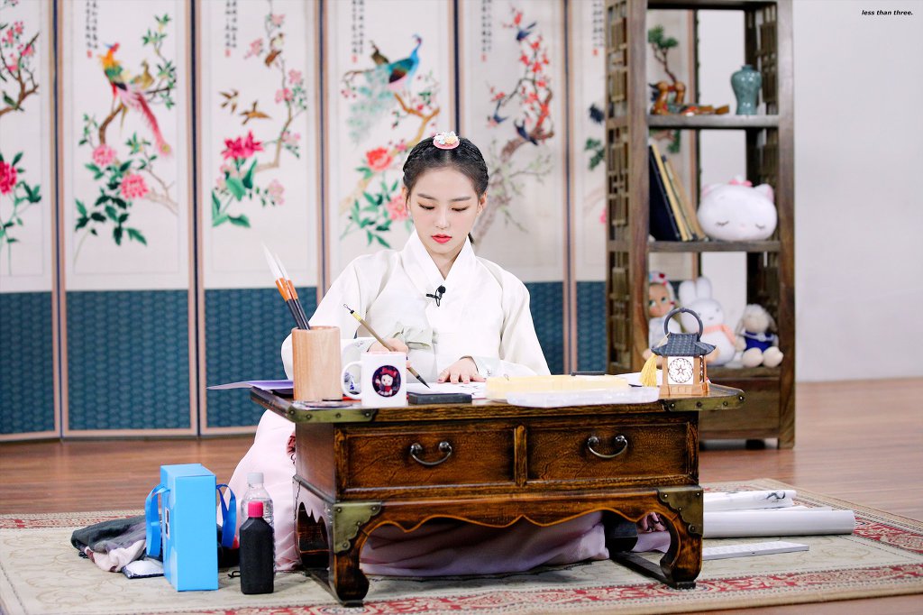 CLC 예은의 무대 안팎의 차이.jpg | 인스티즈
