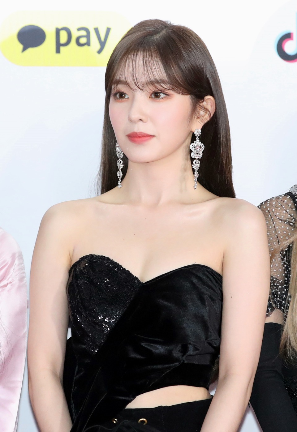 레드벨벳 2018 SBS 가요대전 레드카펫 | 인스티즈