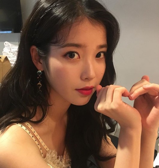 아이유와 아이컨텍 하세요 | 인스티즈
