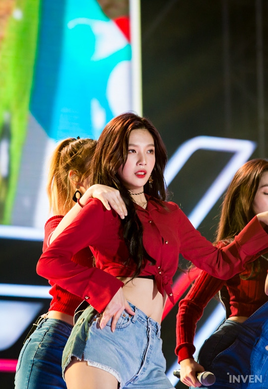 17년 레드벨벳에서 가장 미모 포텐터진 멤버.jpgif | 인스티즈