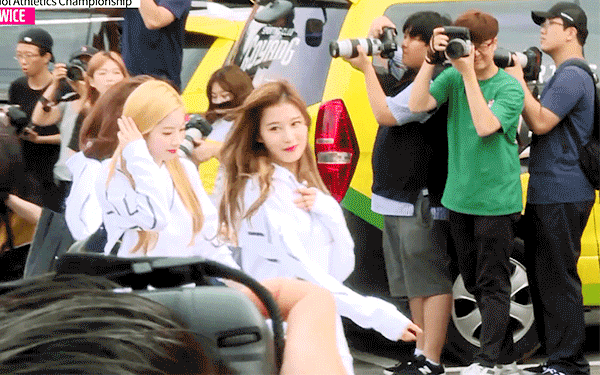 아육대 출근하는 사나.gif | 인스티즈