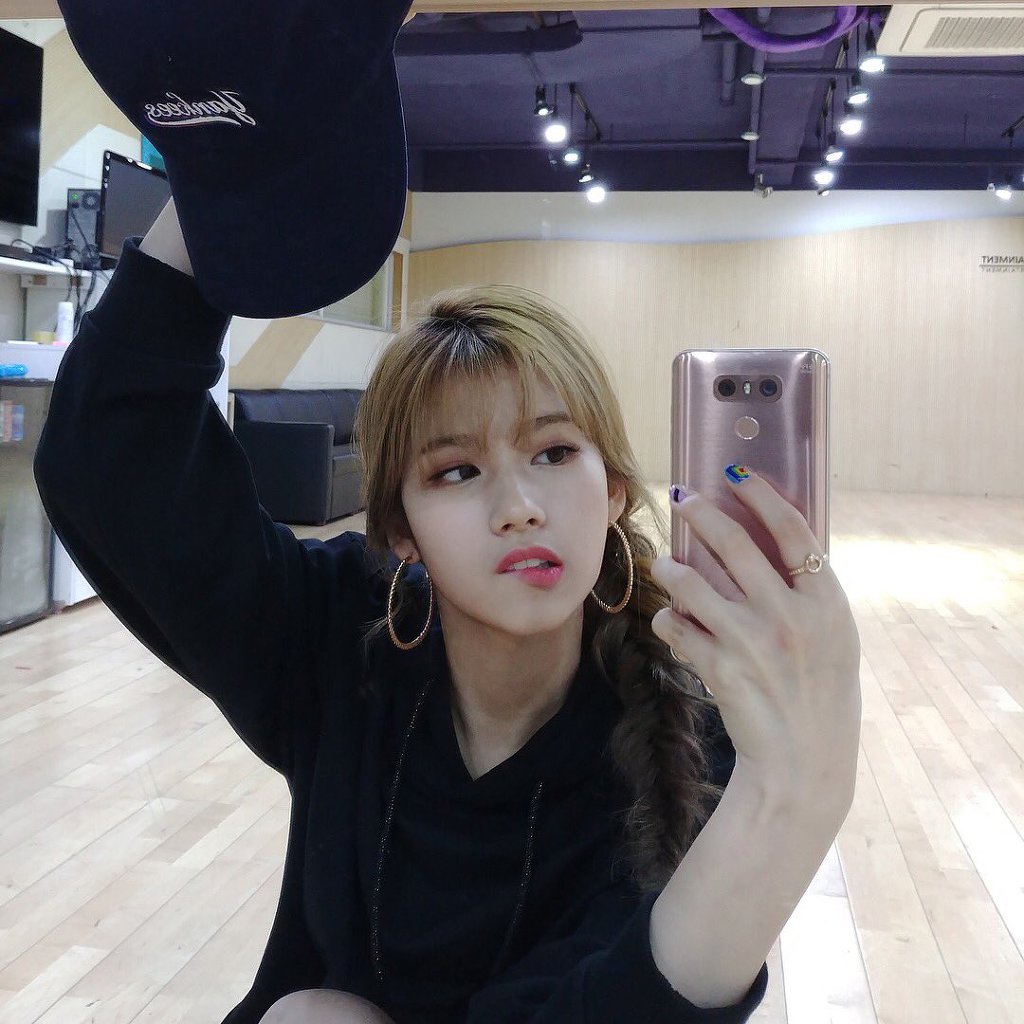 카리스마 넘치는 사나.jpg | 인스티즈