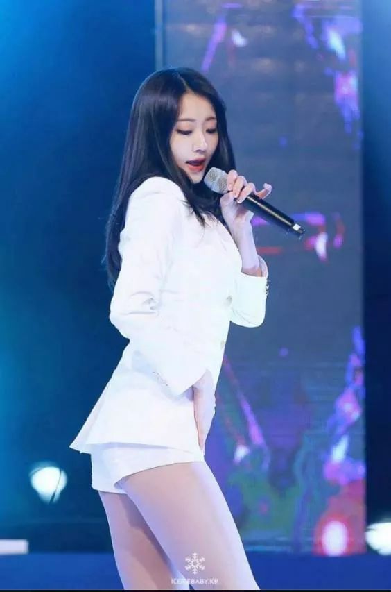 제복입은 여아이돌 | 인스티즈