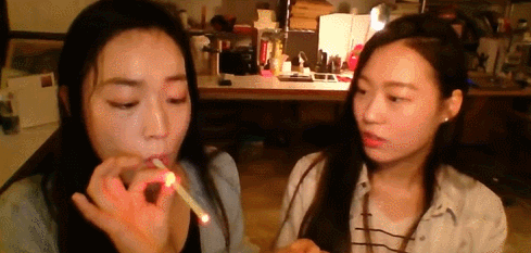 보자마자 딸친다 ㄷㄷ..gif | 인스티즈