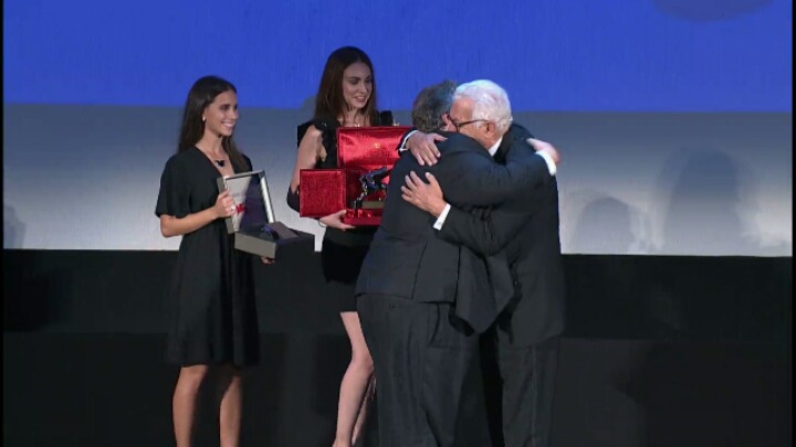 길예르모 델 토로 감독 ＜물의 형태 베니스 영화제 황금사자상 수상 | 인스티즈