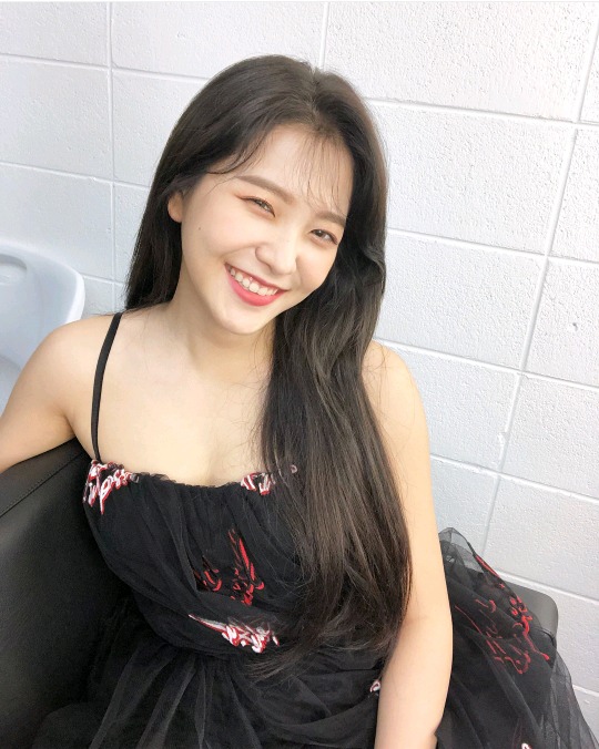 레드벨벳 예리가 눈웃음짓는 단계.jpg | 인스티즈