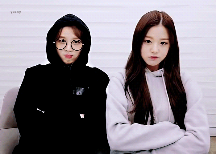 예나 &amp; 원영 삐진 표정.gif (아이즈원) | 인스티즈