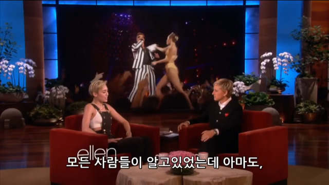 마일리 사이러스 mtv 충격과 공포의 퍼포먼스 | 인스티즈