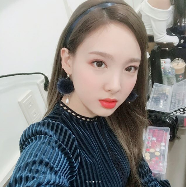 v앱 하다가 상처입은 나연이 | 인스티즈