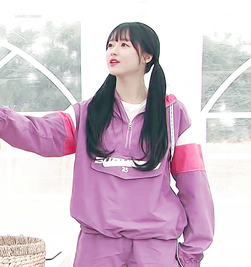식량일기 오마이걸 유아.gif | 인스티즈
