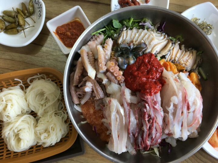 이냉치냉! 신선하고 시원한 물회 gifjpg | 인스티즈