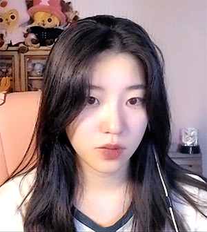 수수한 외모의 트위치 스트리머 | 인스티즈