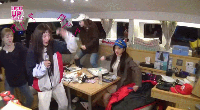 흥이 넘치는 레드벨벳.gif | 인스티즈