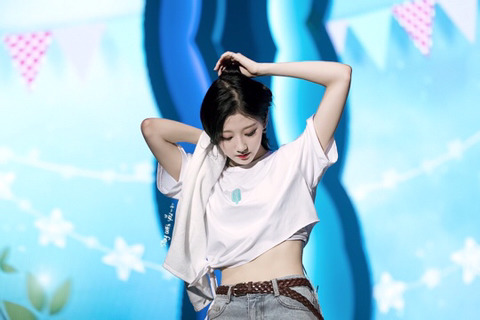 [러블리즈] 저녁에 에스프레소를 마셔서 잠이 오지 않을 것 같아 예인이 | 인스티즈