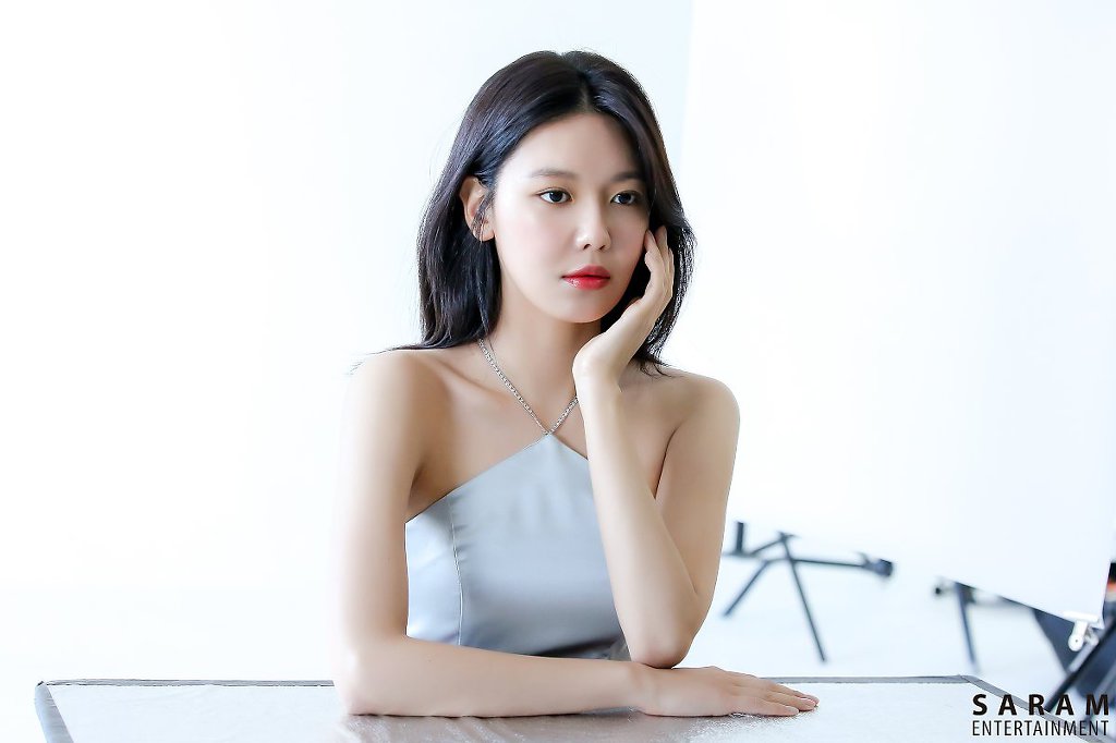 99C6933B5F4281EE13E8E1