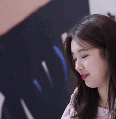 여자도 설렐 것 같은 팬싸에서의 배다정 배스윗 수지.jpgif | 인스티즈