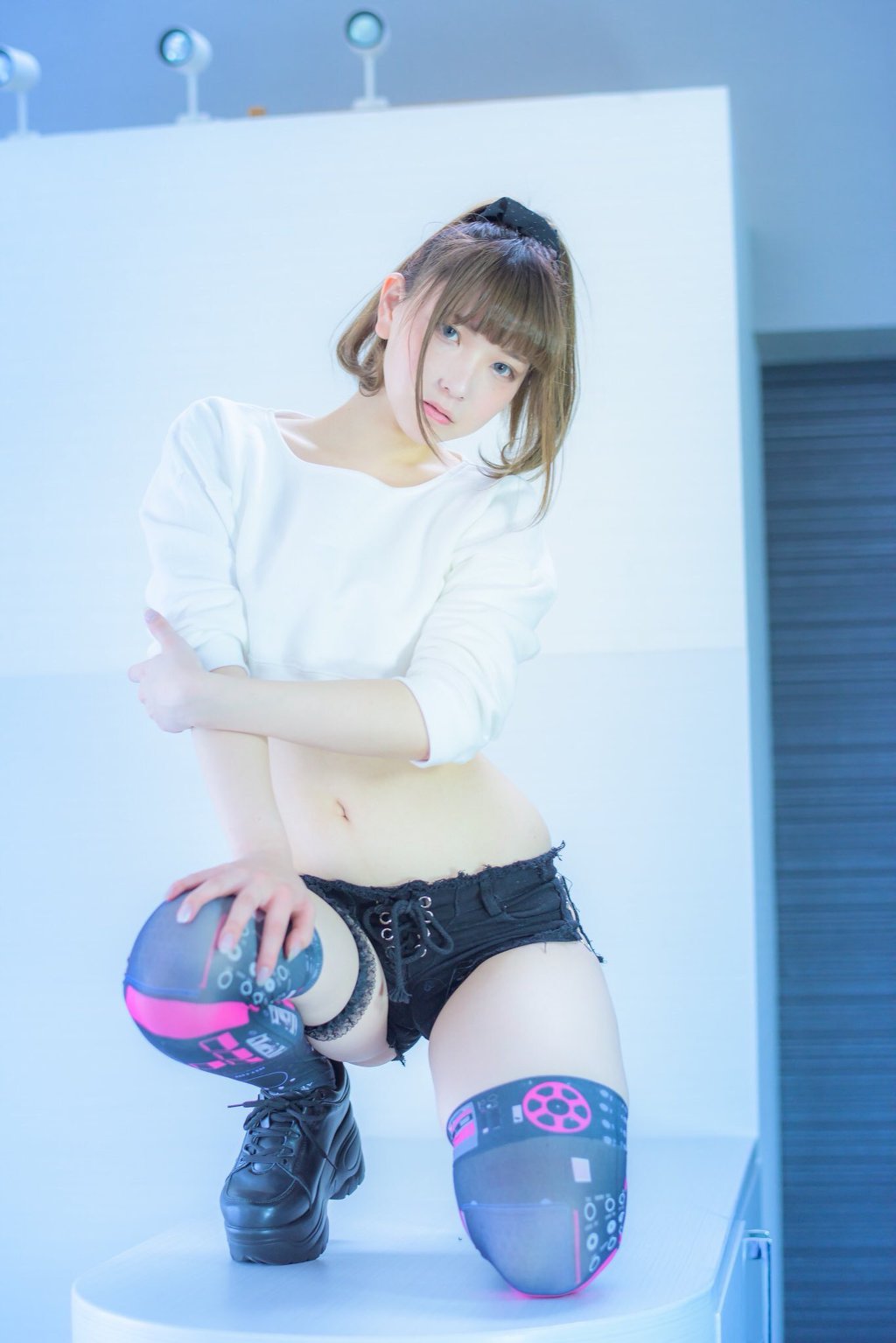 99CB3A395C53A4760A193C