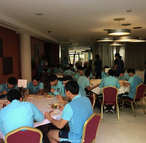 U-18대표팀 스페인 전지훈련에 합류한 이강인.JPG | 인스티즈