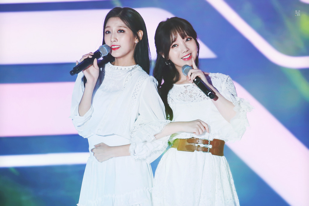[러블리즈] 일 하다가 꽤나 더워져서 케이 | 인스티즈