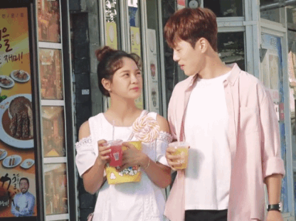[학교2017] 뽀뽀신 구도별로 찍느라 7번이나 볼뽀뽀한 김세정 김정현.jpgif | 인스티즈