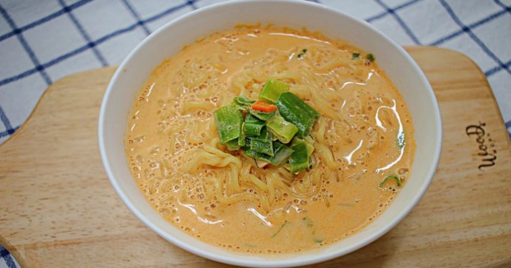 라면에 OO 넣어 먹는 것 짱맛이다 vs 괴식이다 | 인스티즈