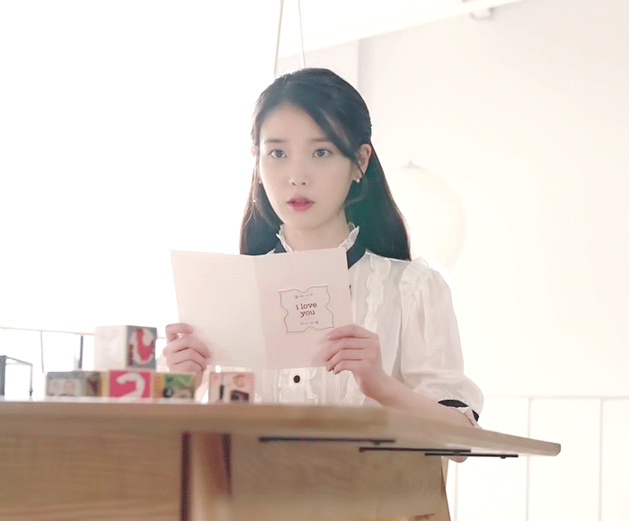 긴머리가 잘어울리는 아이유.jpgif | 인스티즈