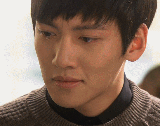 [고르기] 눈물로 가지말라고 붙잡는 남친 고르기.gif | 인스티즈