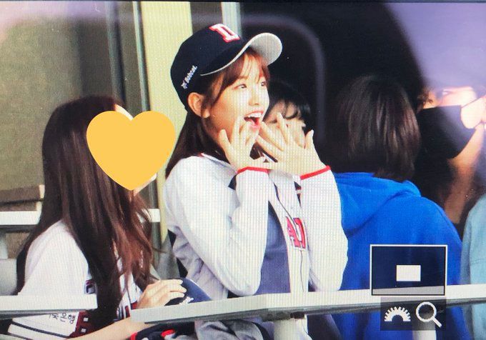 아이즈원 두산 유니폼 입은 안유진 미모폭발.jpg | 인스티즈