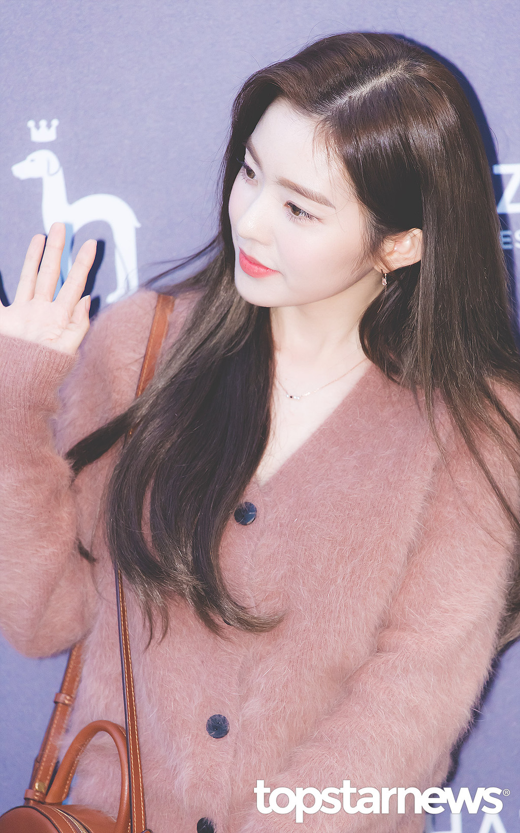 오늘자 헤지스 플래그쉽스토어 행사 레드벨벳 아이린.jpgif | 인스티즈